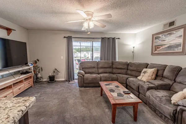 $189,900 | 8845 Chandler Drive, Unit E, Surfside Beach, SC 29575