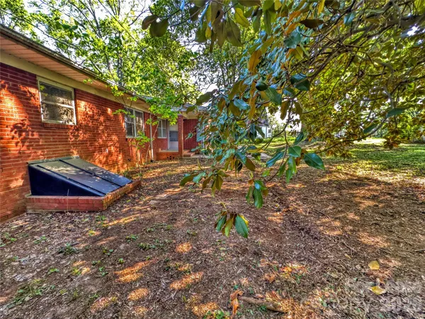 $1,595 | 229 Pee Dee Avenue, Norwood, NC 28128