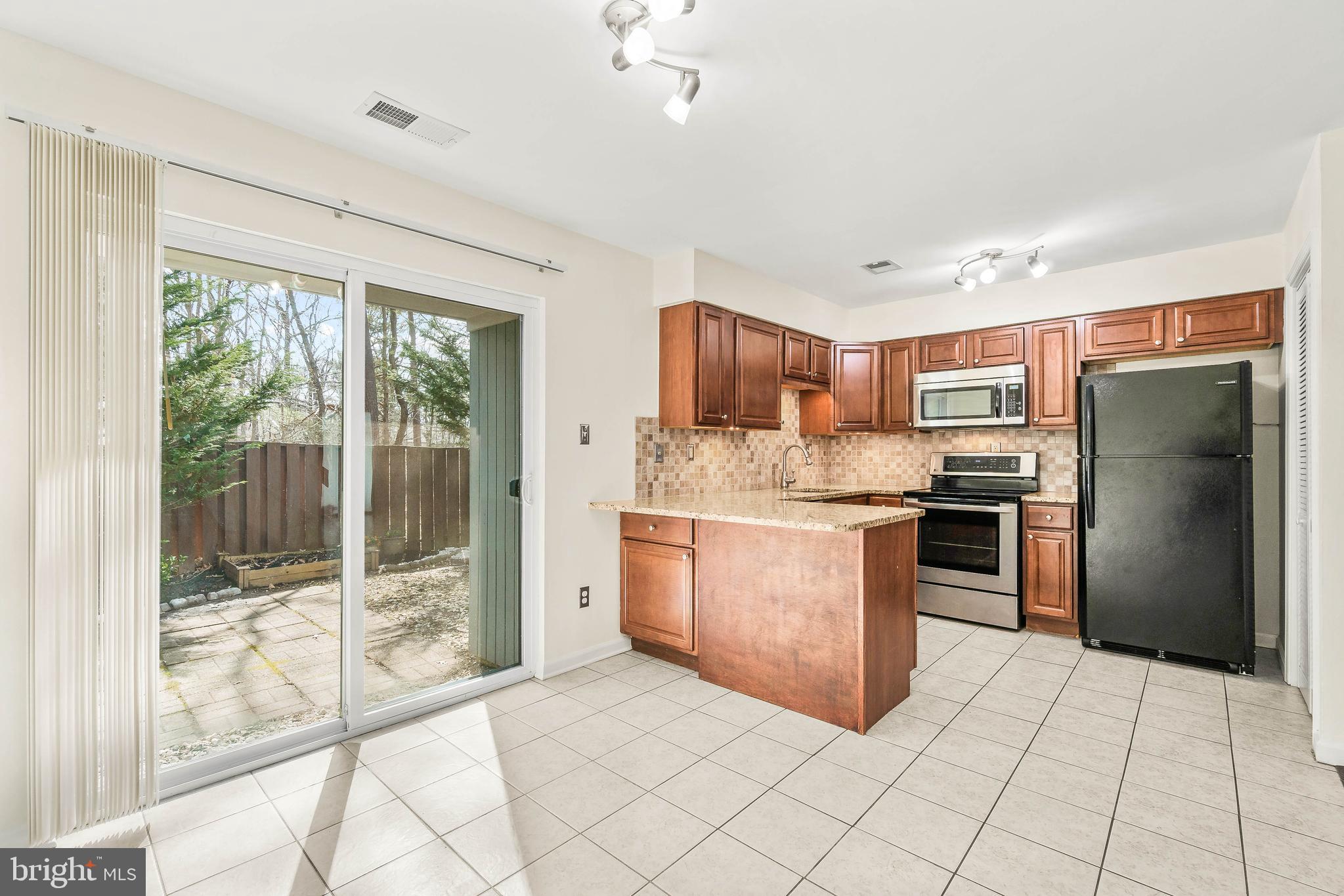 2233 Southgate Square Reston, VA 20191 - Photo 17 of 40