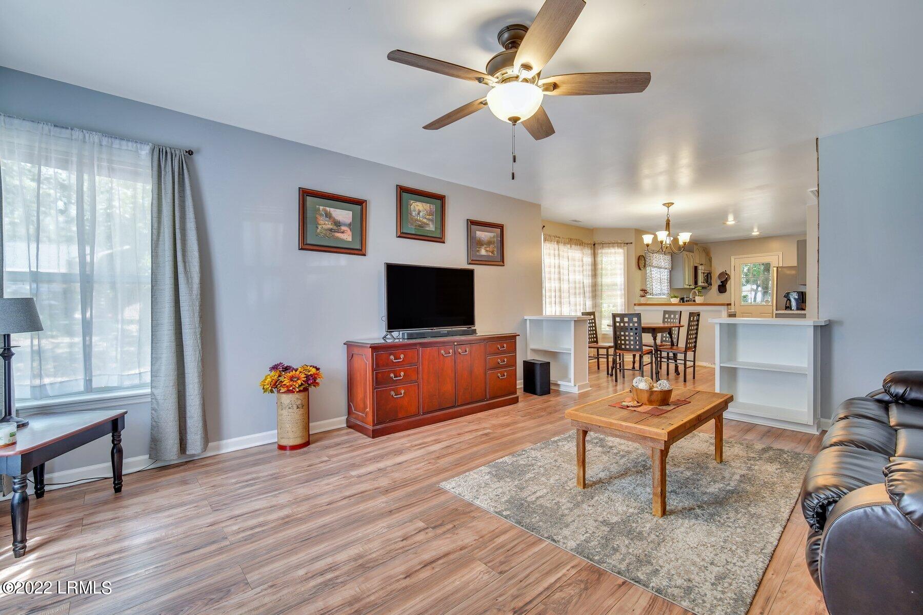 22 Blythewood Road Beaufort, SC 29907 - Photo 5 of 27 DSC08742.jpg-SMALL