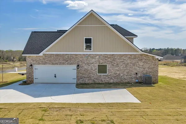 $344,500 | 442 Burlington Drive, Lizella, GA 31052
