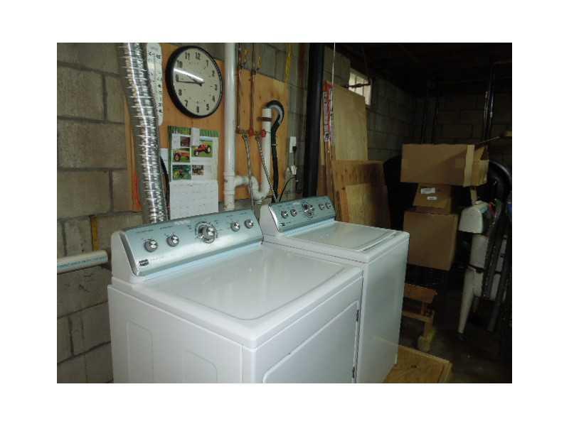 63 Old Post Road Kittery, ME 03904 - Photo 16 of 21 Laundry Room/Area.