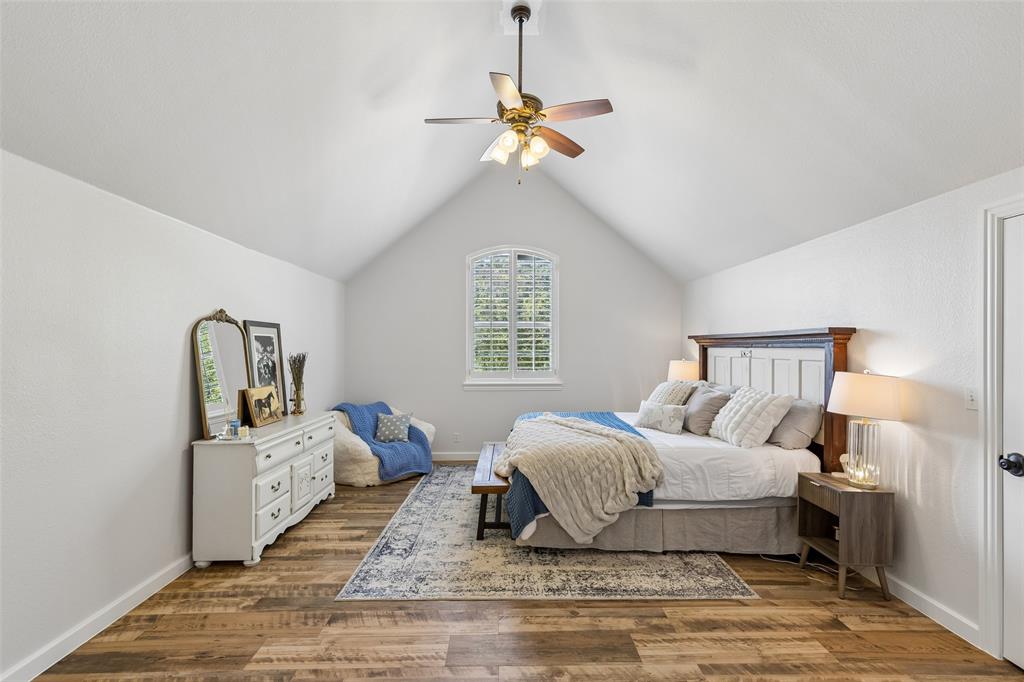 12630 Merrill Road Pilot Point, TX 76258 - Photo 18 of 39 Spacious guest bedroom with private ensuite.