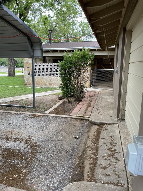 100 Snow Street Bangs, TX 76823 - Photo 24 of 28 RV 30 AMP PLUG IN