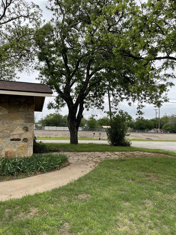 100 Snow Street Bangs, TX 76823 - Photo 3 of 28