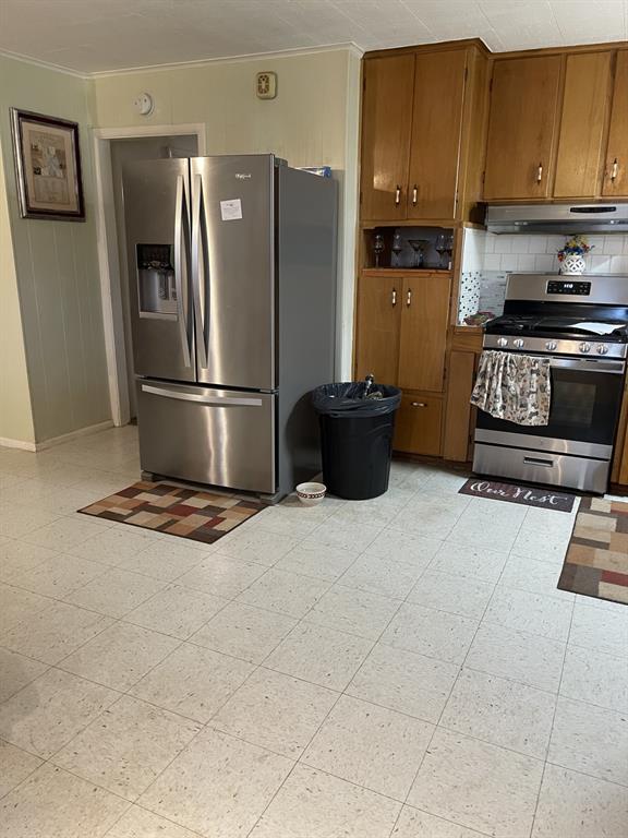 100 Snow Street Bangs, TX 76823 - Photo 10 of 28