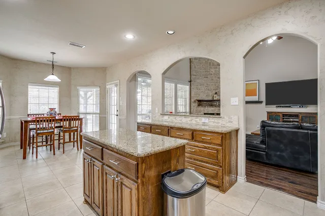 $699,000 | 2805 Stackhouse Street, Fort Worth, TX 76244