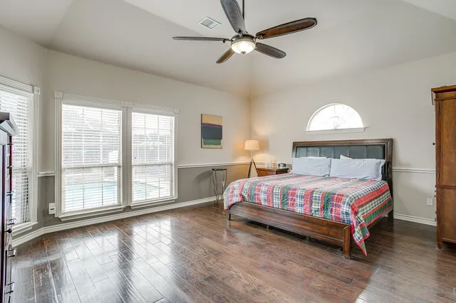 $699,000 | 2805 Stackhouse Street, Fort Worth, TX 76244