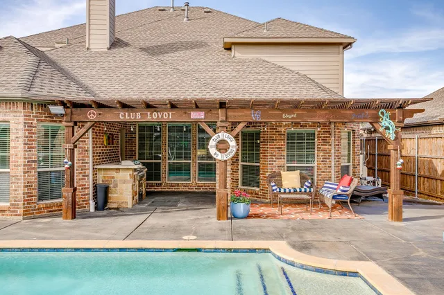 $699,000 | 2805 Stackhouse Street, Fort Worth, TX 76244