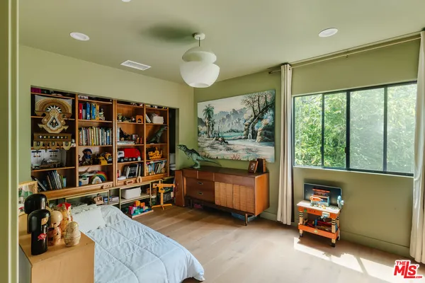 $20,000 | 12220 Benmore Terrace, Los Angeles, CA 90049