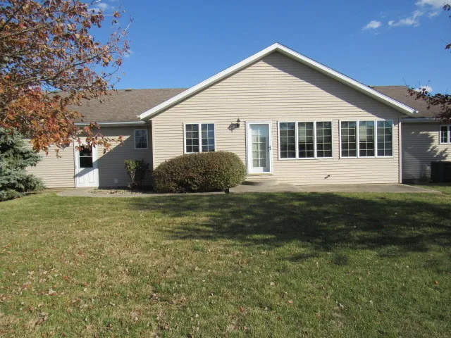 $299,000 | 3 Delmar Drive, Clinton, IL 61727