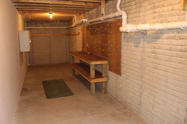 $299,000 | 3 Delmar Drive, Clinton, IL 61727