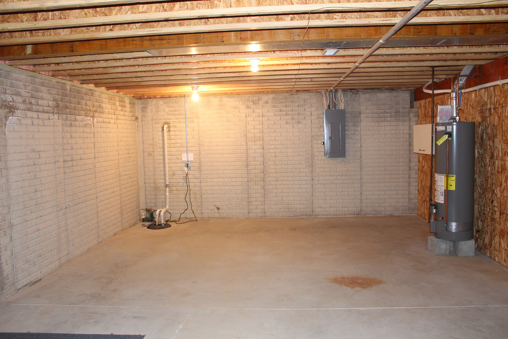 3 Delmar Drive Clinton, IL 61727 - Photo 41 of 44 a view of a room with shower