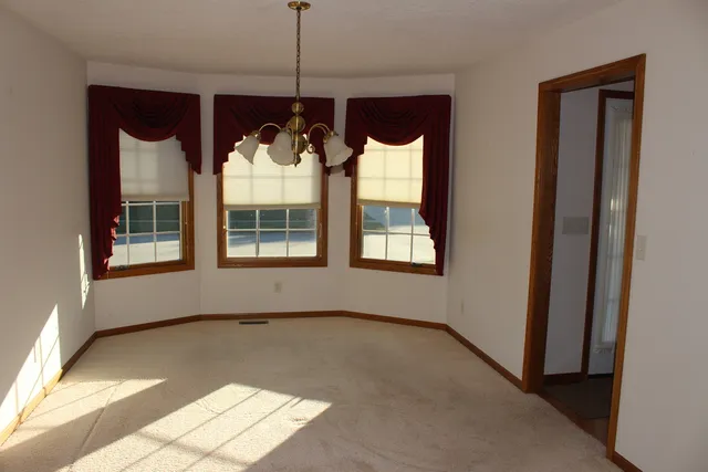 $299,000 | 3 Delmar Drive, Clinton, IL 61727