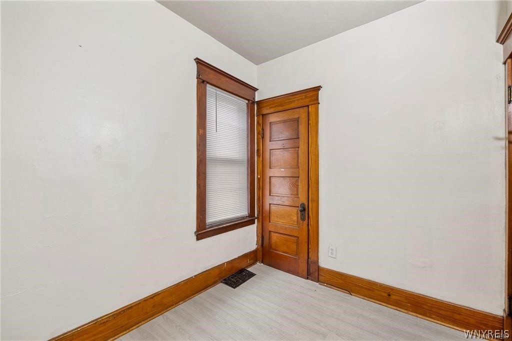 154 Zenner Street Buffalo, NY 14211 - Photo 15 of 41
