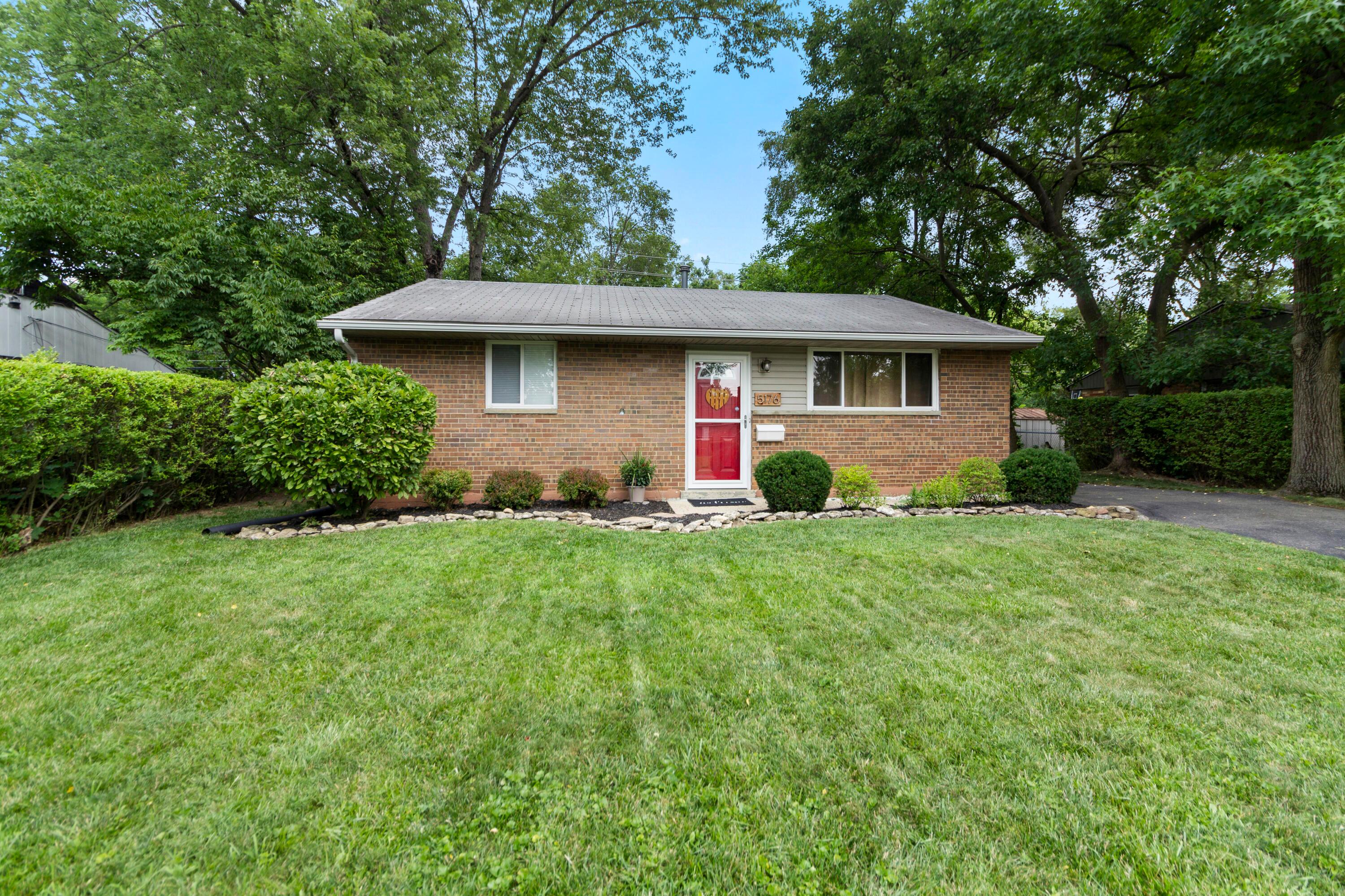 5176 Drivemere Rd (1)
