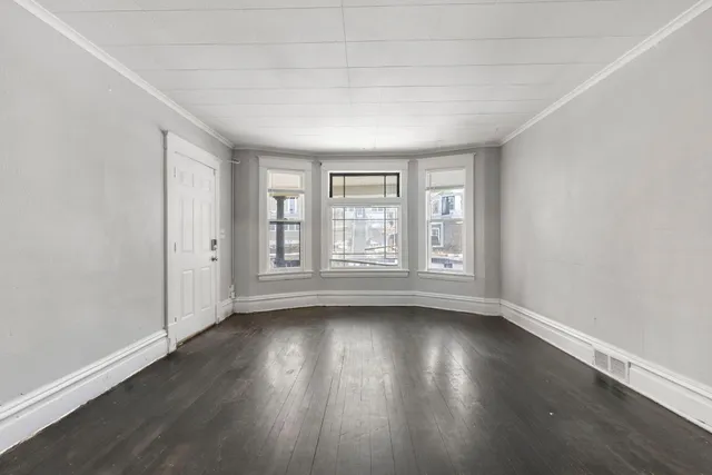 $240,000 | 680 Lawson Avenue East, St. Paul, MN 55106