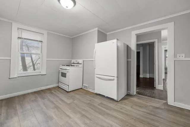 $240,000 | 680 Lawson Avenue East, St. Paul, MN 55106