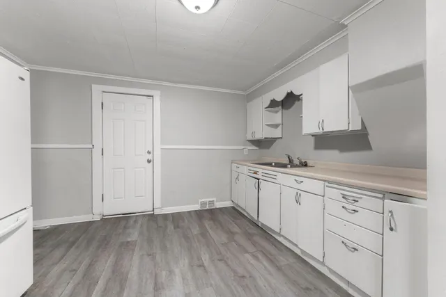 $240,000 | 680 Lawson Avenue East, St. Paul, MN 55106