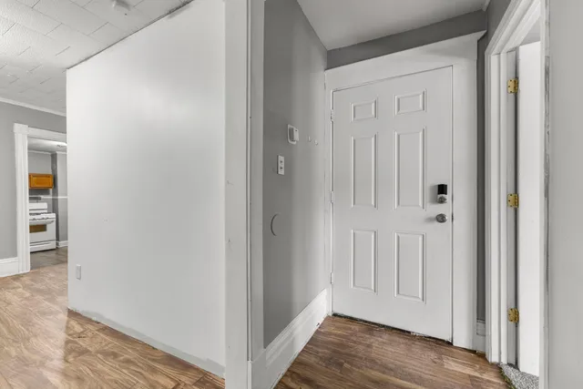 $240,000 | 680 Lawson Avenue East, St. Paul, MN 55106