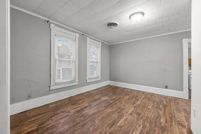 $240,000 | 680 Lawson Avenue East, St. Paul, MN 55106