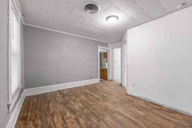 $240,000 | 680 Lawson Avenue East, St. Paul, MN 55106