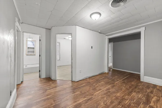 $240,000 | 680 Lawson Avenue East, St. Paul, MN 55106