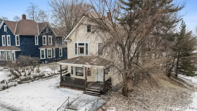$240,000 | 680 Lawson Avenue East, St. Paul, MN 55106