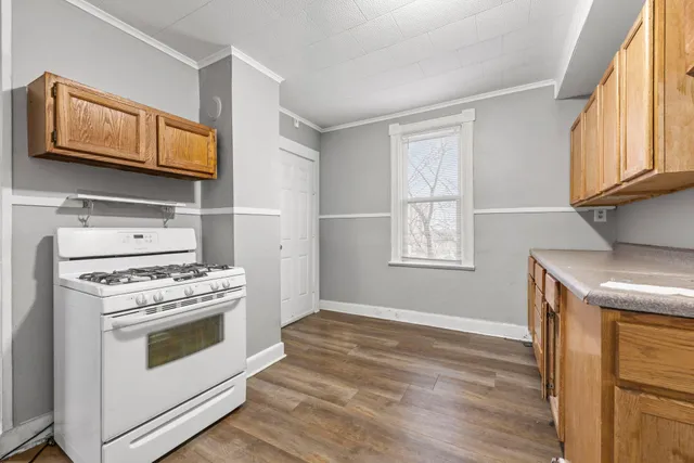 $240,000 | 680 Lawson Avenue East, St. Paul, MN 55106