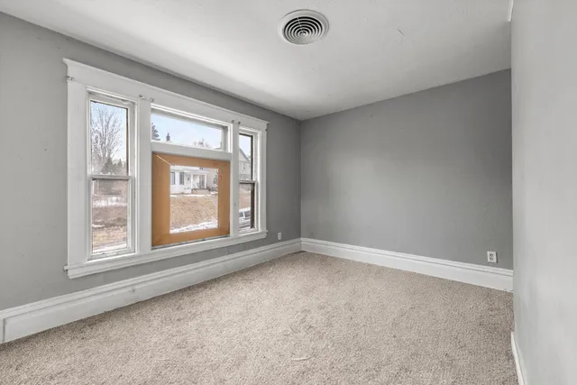 $240,000 | 680 Lawson Avenue East, St. Paul, MN 55106