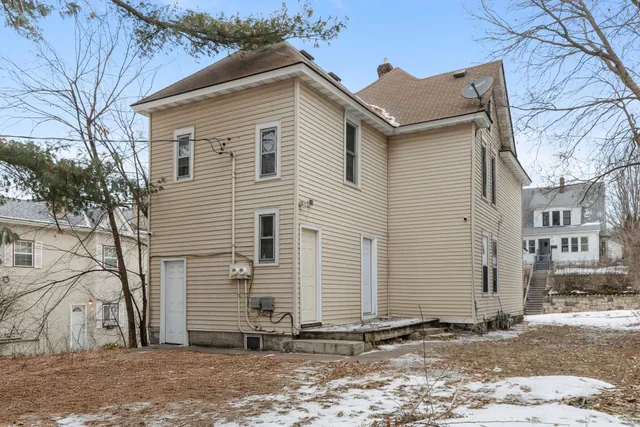 $240,000 | 680 Lawson Avenue East, St. Paul, MN 55106