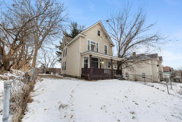 $240,000 | 680 Lawson Avenue East, St. Paul, MN 55106