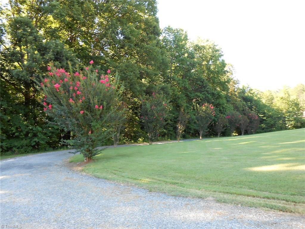 245 Pennington Road Reidsville, NC 27320 - Photo 4 of 30 Gallery Image 4