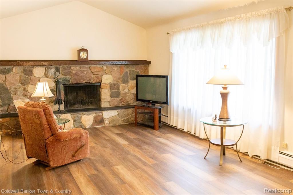 7214 Cowell Road Brighton, MI 48116 - Photo 19 of 65
