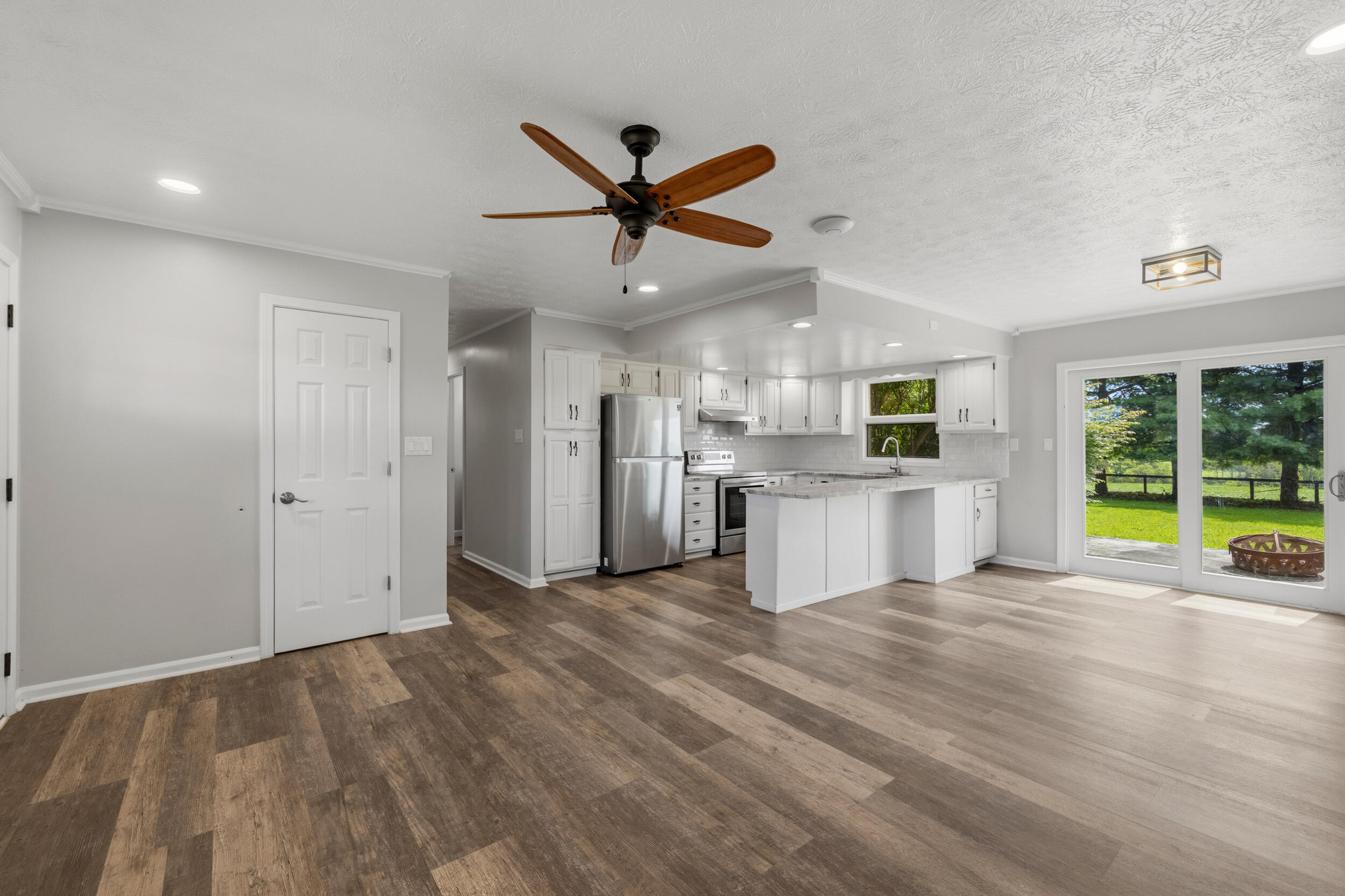 3945 West Leestown Road Midway, KY 40347 - Photo 42 of 120 54_1h4a4396