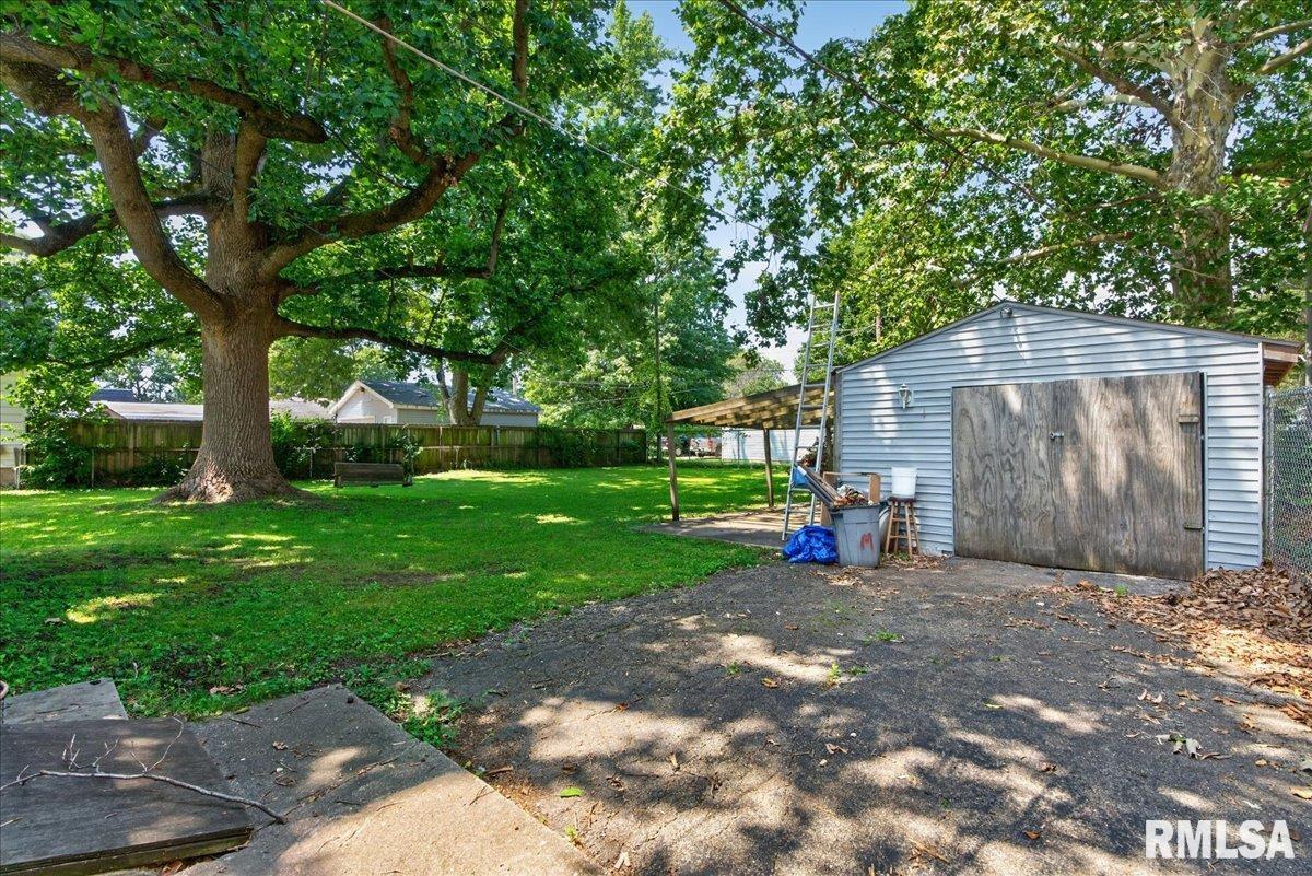 2827 South Walnut Street Springfield, IL 62704 - Photo 22 of 25
