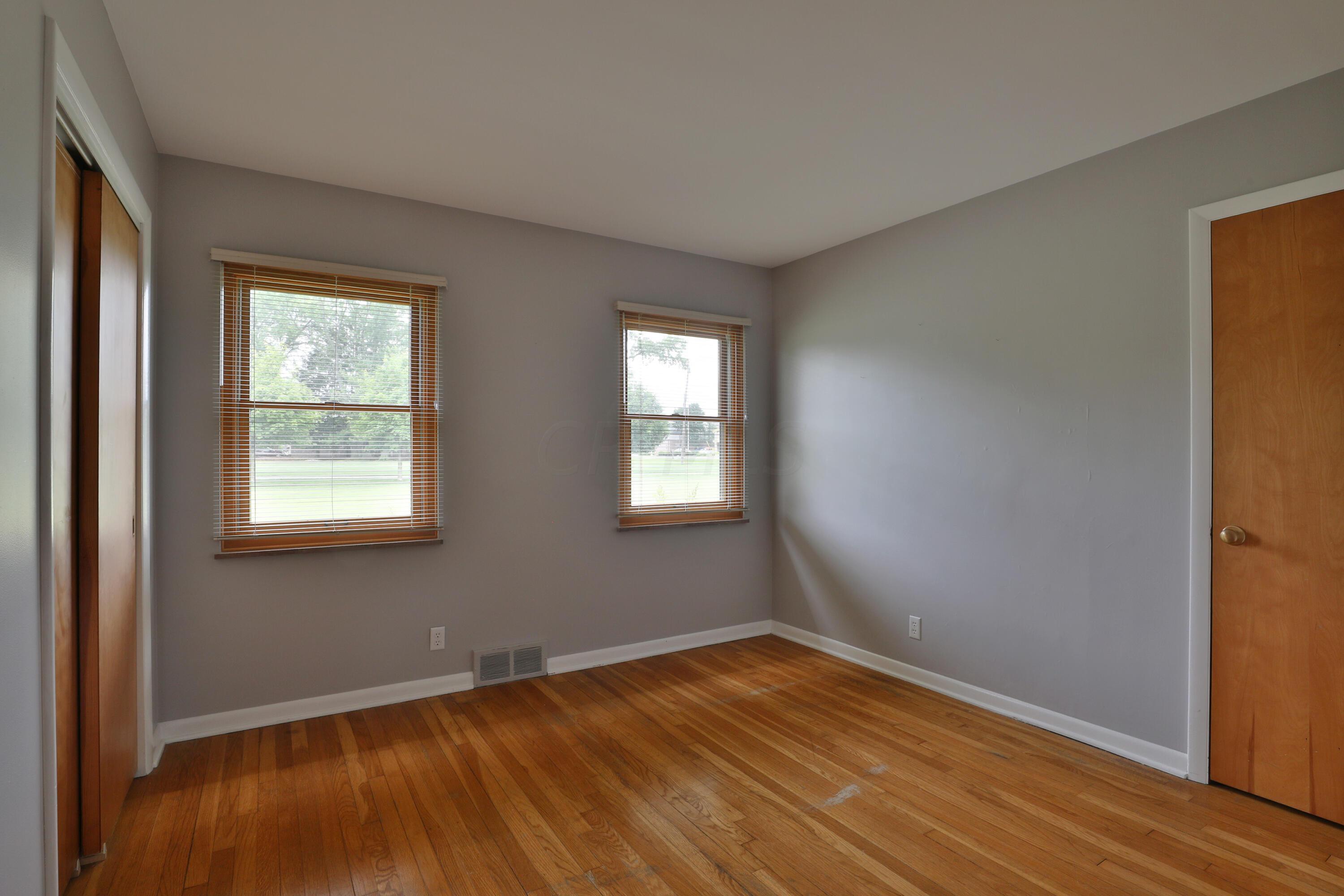 5925 Sinclair Road Columbus, OH 43229 - Photo 29 of 60 5925-Sinclair-27