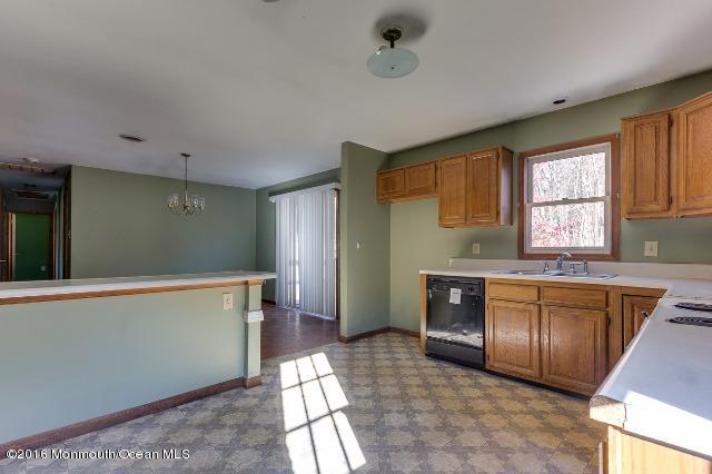 11 Bovanko Road Cream Ridge, NJ 08514 - Photo 16 of 22 Kitchen1
