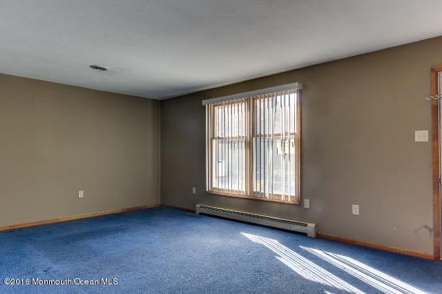 11 Bovanko Road Cream Ridge, NJ 08514 - Photo 18 of 22 Living Room1