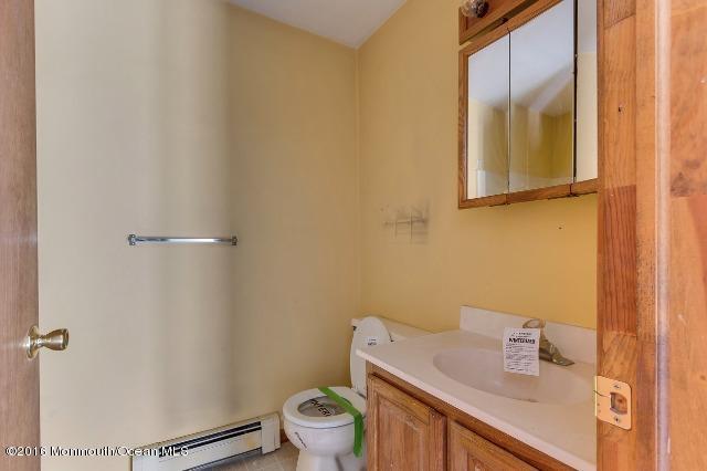 11 Bovanko Road Cream Ridge, NJ 08514 - Photo 20 of 22 master bath