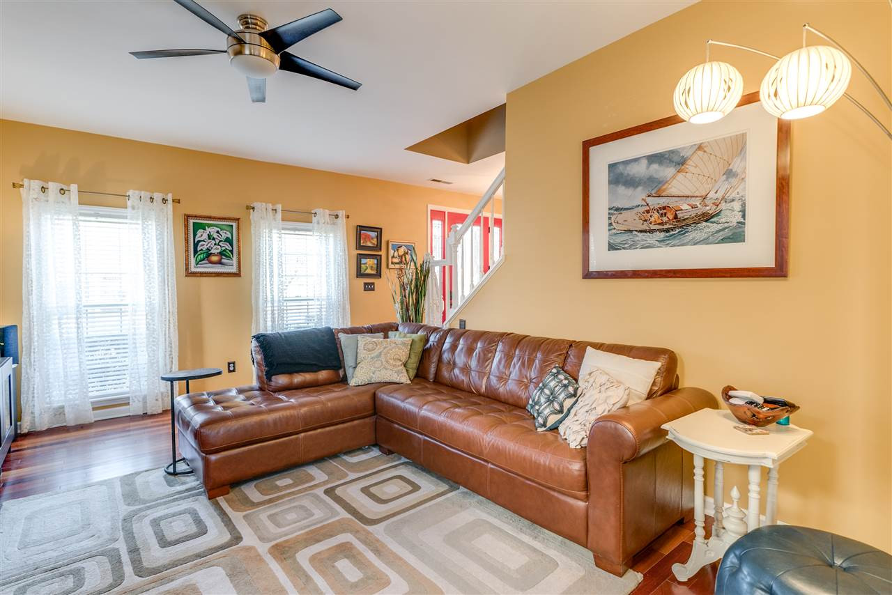 9433 Tweeds Mill Road Raleigh, NC 27617 - Photo 3 of 25 Living Room