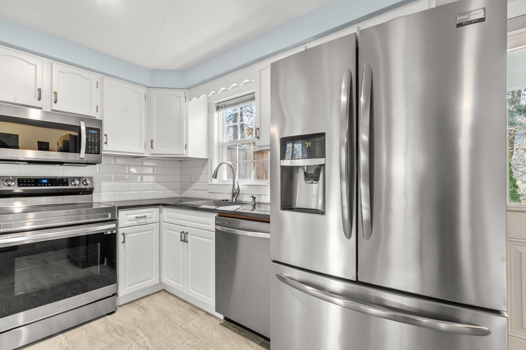 248 Camp Street, Unit R1 Yarmouth, MA 02673 - Photo 5 of 39 Gallery Image 5