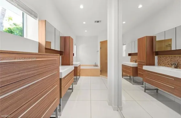 $25,000 | 1025 Belle Meade Island Drive, Miami, FL 33138