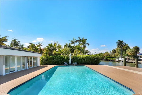 $25,000 | 1025 Belle Meade Island Drive, Miami, FL 33138