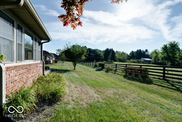 $330,000 | 1031 Woodridge Street, Brownsburg, IN 46112