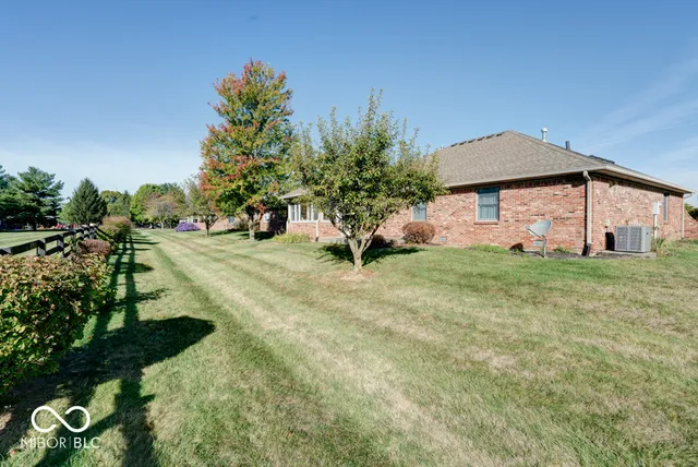 $330,000 | 1031 Woodridge Street, Brownsburg, IN 46112