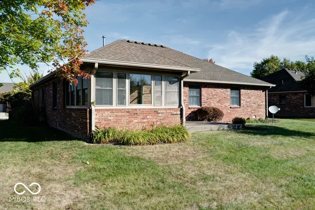 $330,000 | 1031 Woodridge Street, Brownsburg, IN 46112