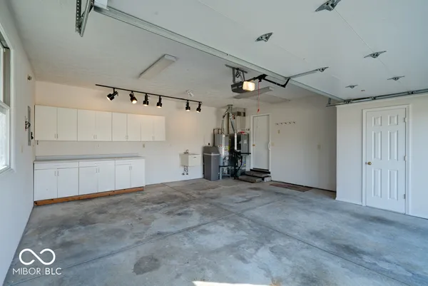 $319,000 | 1031 Woodridge Street, Brownsburg, IN 46112