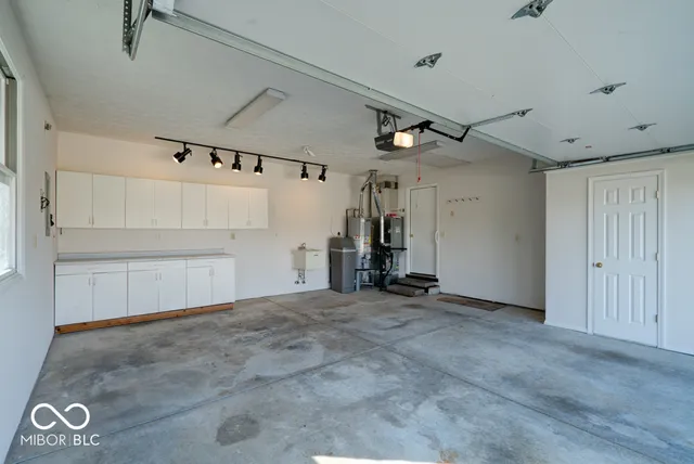 $330,000 | 1031 Woodridge Street, Brownsburg, IN 46112