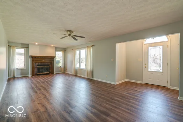 $319,000 | 1031 Woodridge Street, Brownsburg, IN 46112